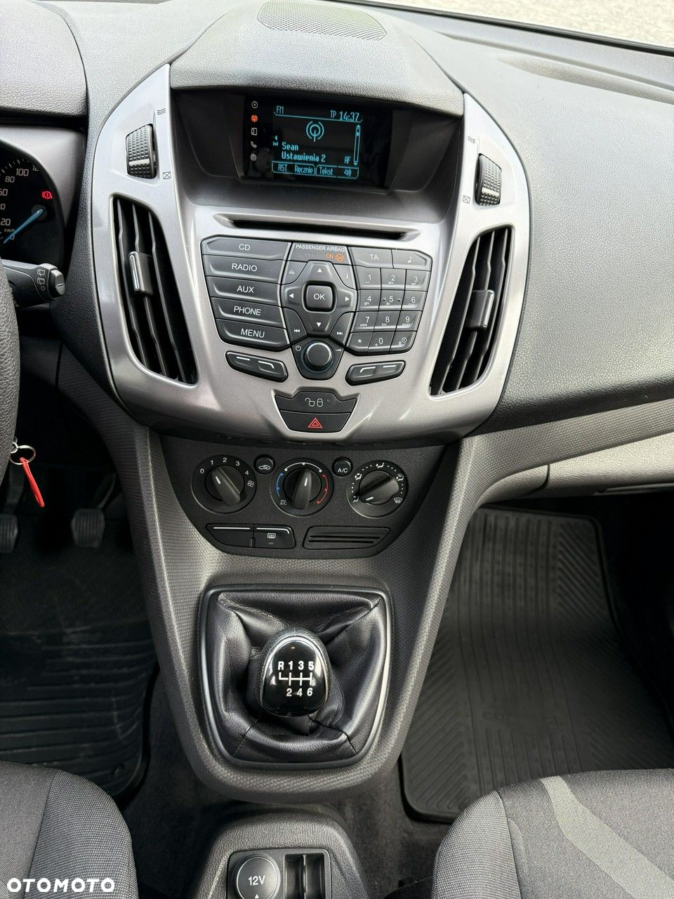Ford Transit Connect - 16