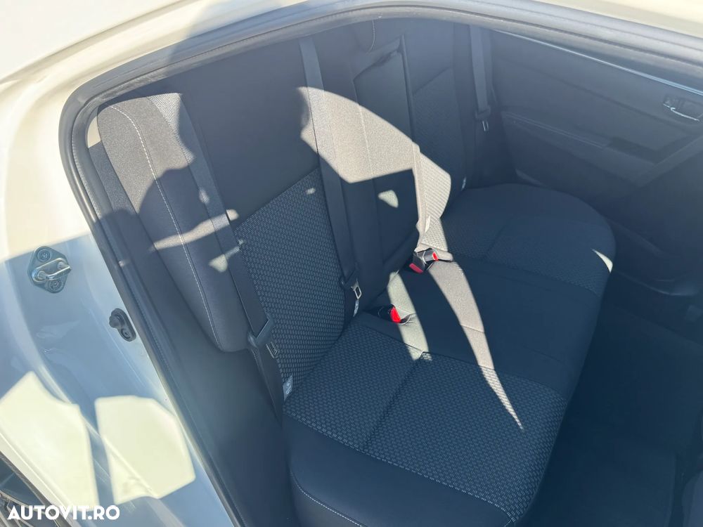 Toyota Corolla 1.6 Valvematic Life Plus - 21