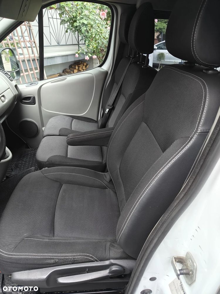 Opel Vivaro - 8