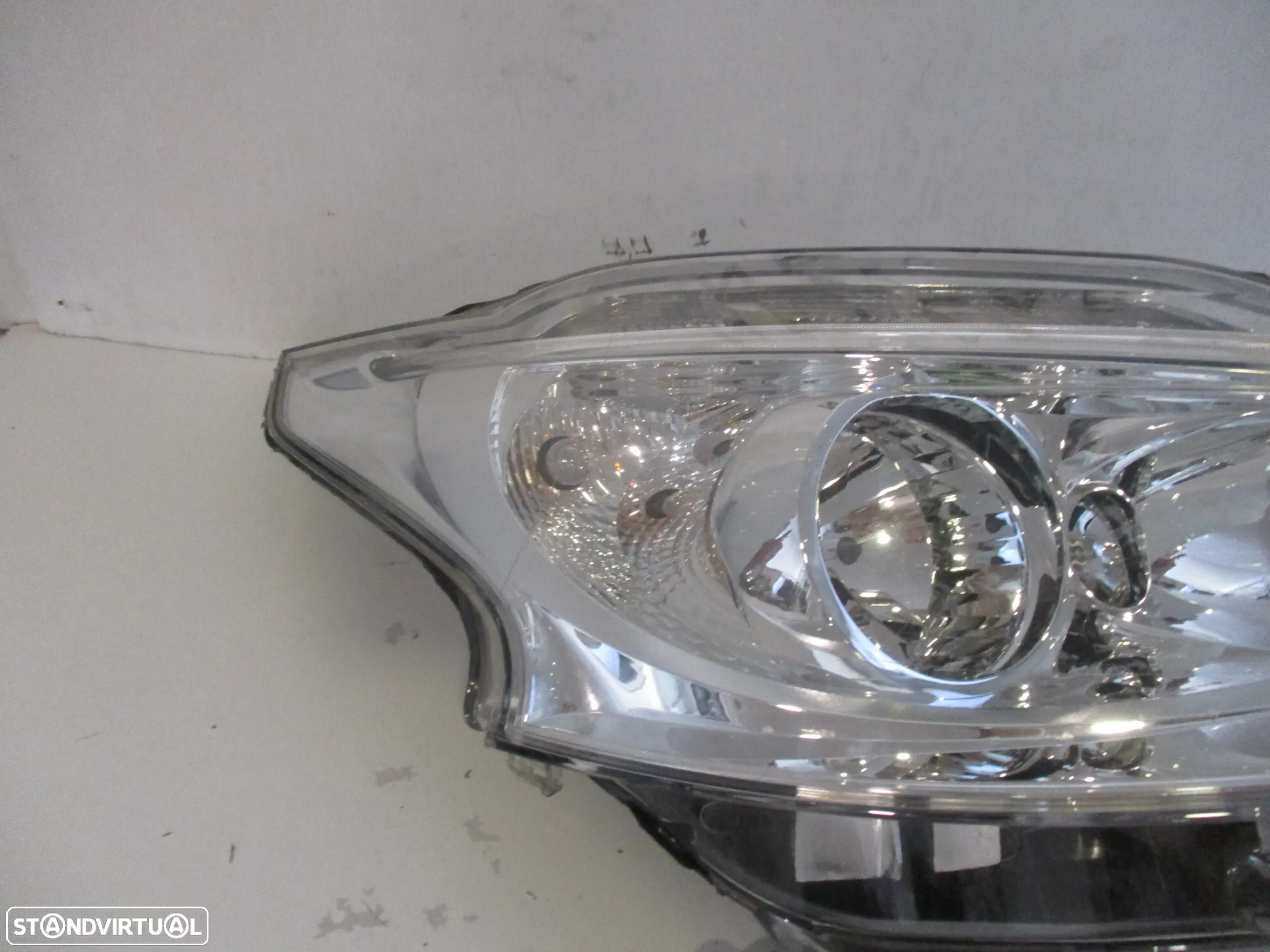 Farol óptica direita Peugeot 208 2012 - 3