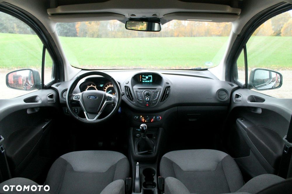 Ford Transit Courier - 8