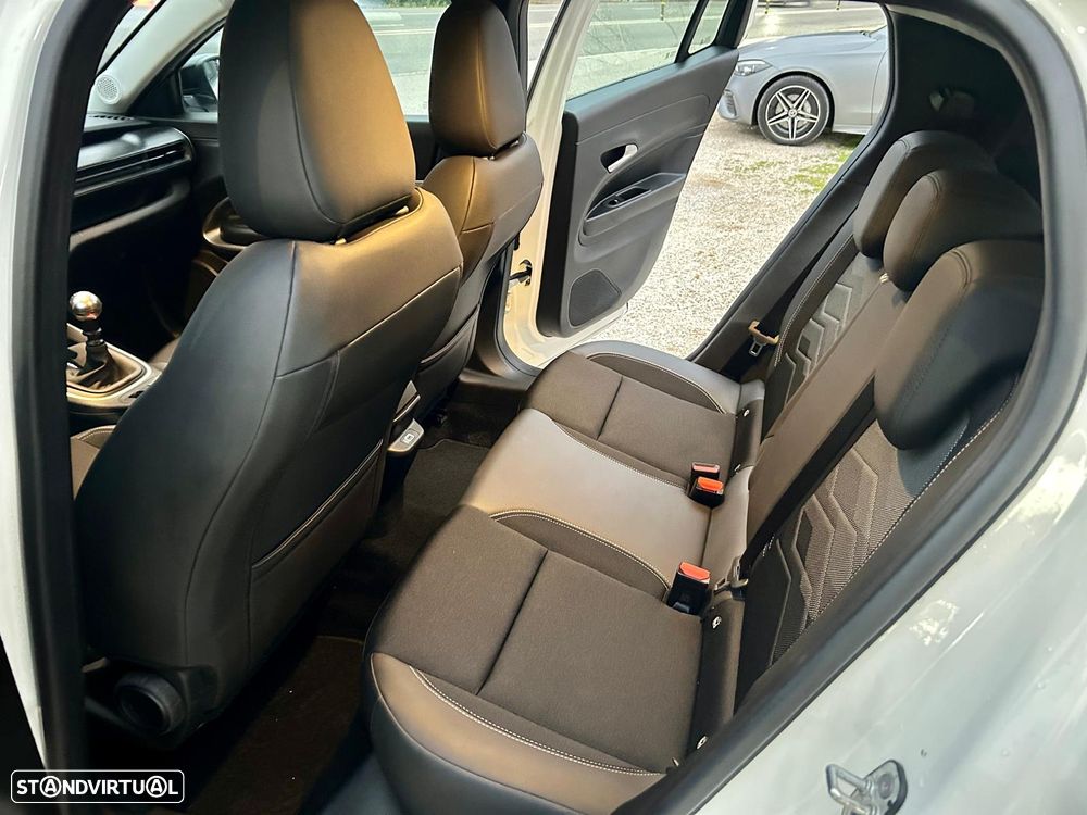 Jeep Avenger 1.2 GSE T3 Turbo-Benzin GDI Altitude - 17