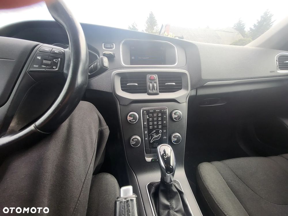 Volvo V40 D3 Kinetic - 16