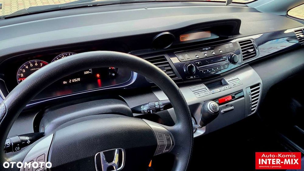 Honda FR-V - 18