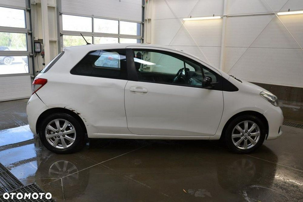 Toyota Yaris - 8