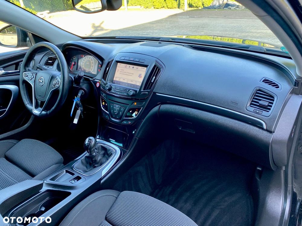 Opel Insignia - 36