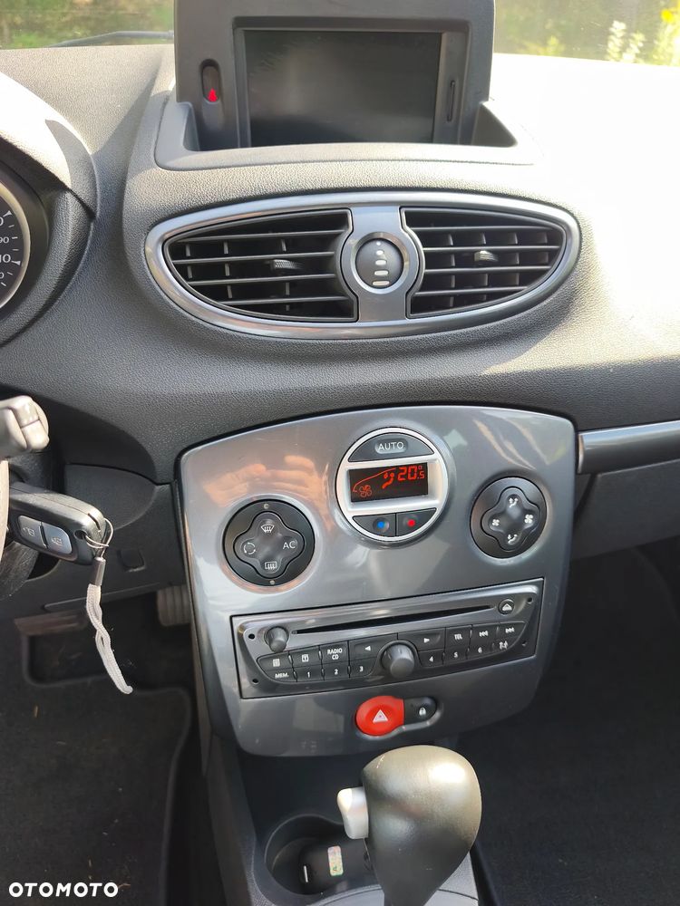 Renault Clio - 8