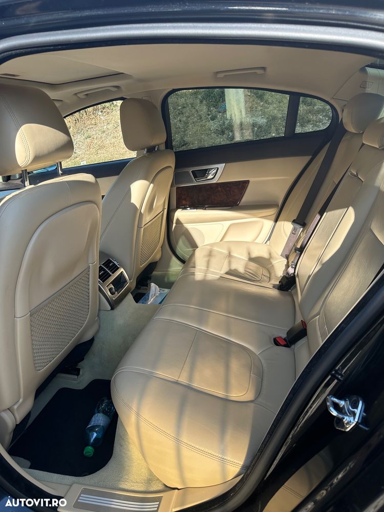 Jaguar XF 3.0 V6 Diesel S Sportbrake - 3