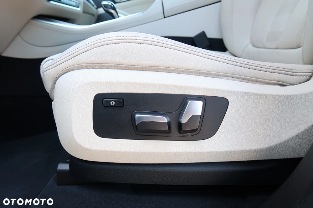 BMW X5 xDrive40i - 23