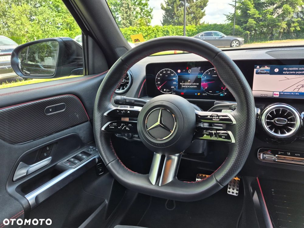 Mercedes-Benz GLB 200 AMG Line 7G-DCT - 26