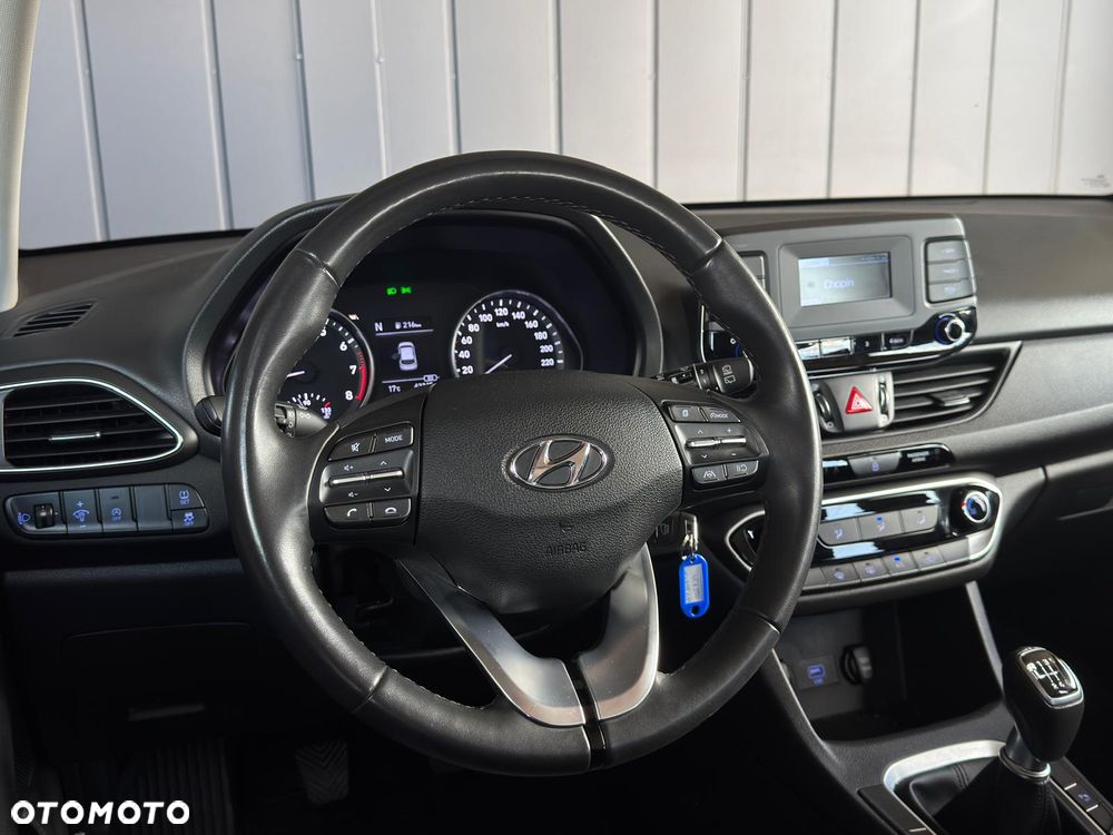Hyundai i30 1.5 T-GDI 48V Modern - 16