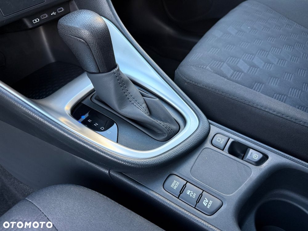 Toyota Yaris 116 1.5 VVT-i Comfort - 14