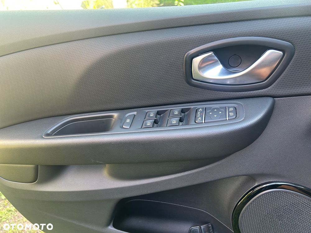 Renault Clio 1.2 Enegry TCe Intens - 11