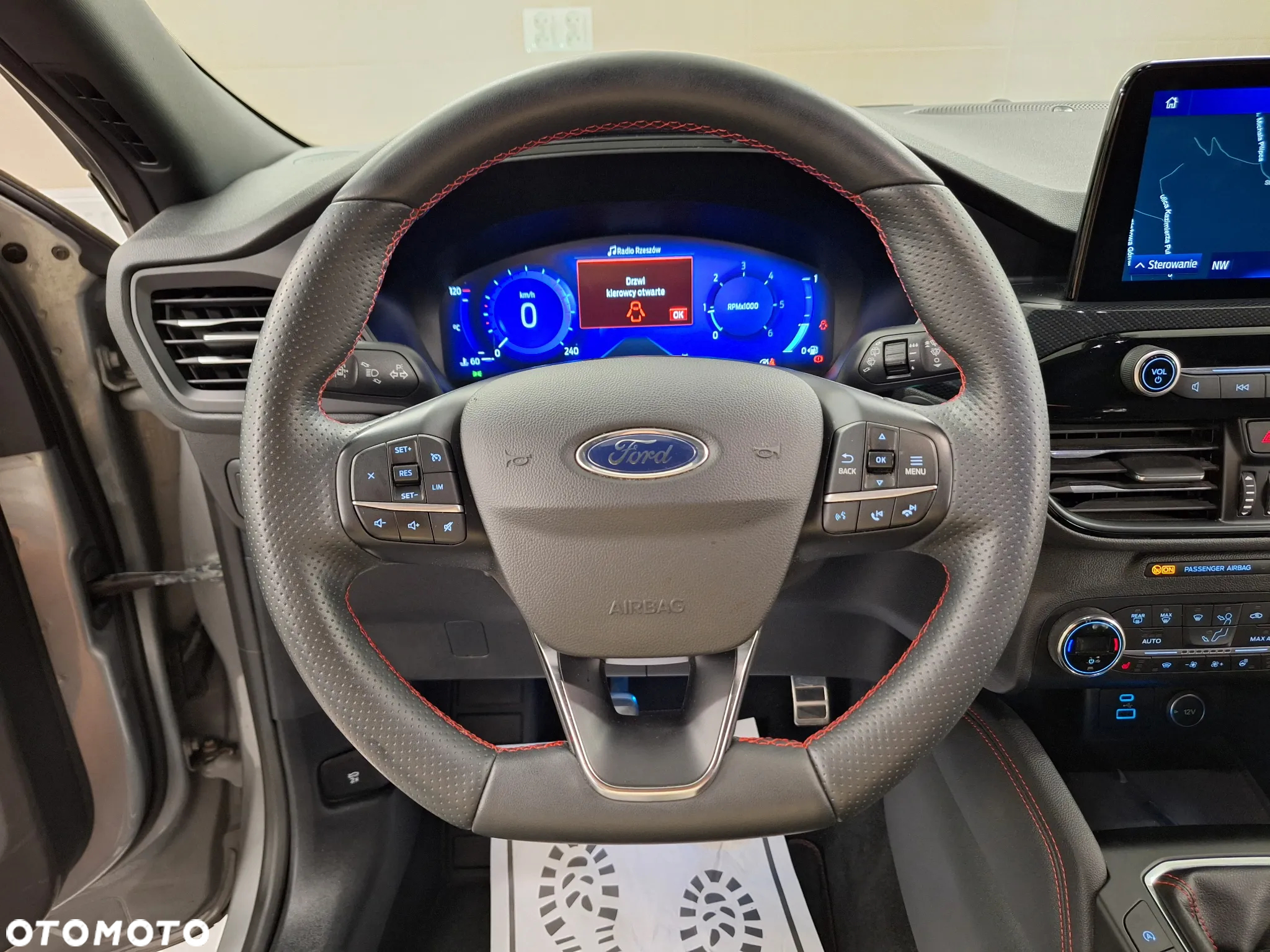 Ford Kuga 2.0 EcoBlue Hybrid ST-LINE X - 32