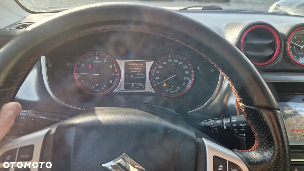 Suzuki Vitara 1.4 Boosterjet Premium 4WD - 16