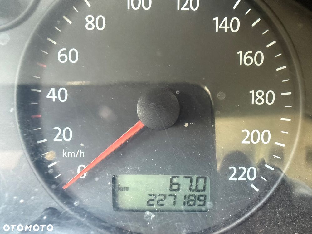 Volkswagen Transporter - 9