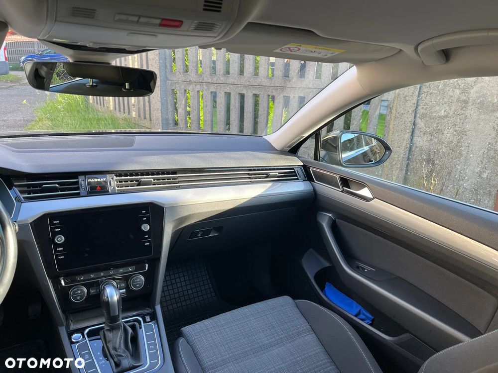 Volkswagen Passat 2.0 TDI EVO Business DSG - 9
