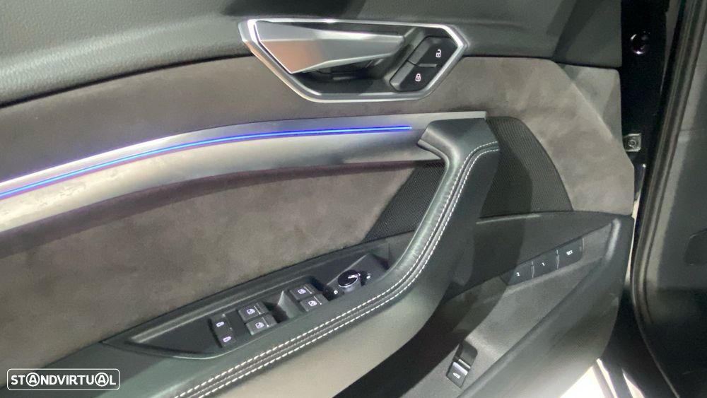 Audi e-tron 55 quattro S line - 24