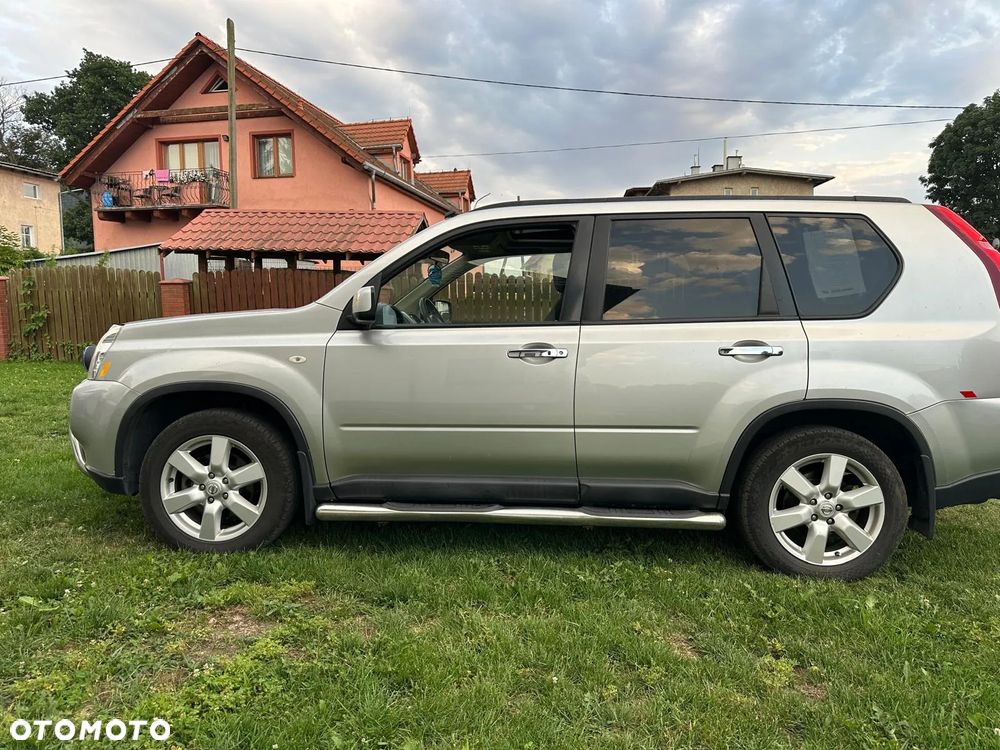 Nissan X-Trail 2.0 dCi 4x4 DPF SE - 8