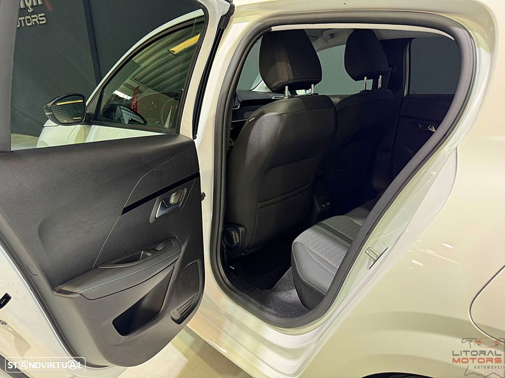 Peugeot 208 1.2 PureTech Allure - 15