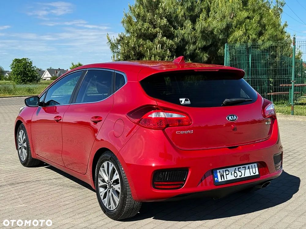 Kia Ceed 1.4 L - 12