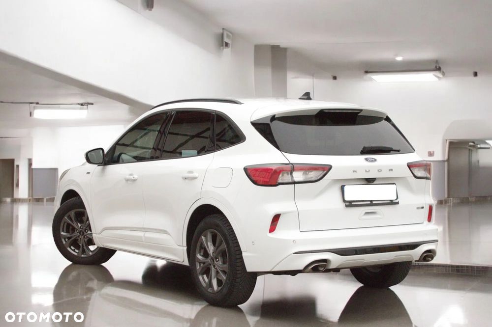 Ford Kuga 2.0 TDCi 2x4 ST-Line - 11