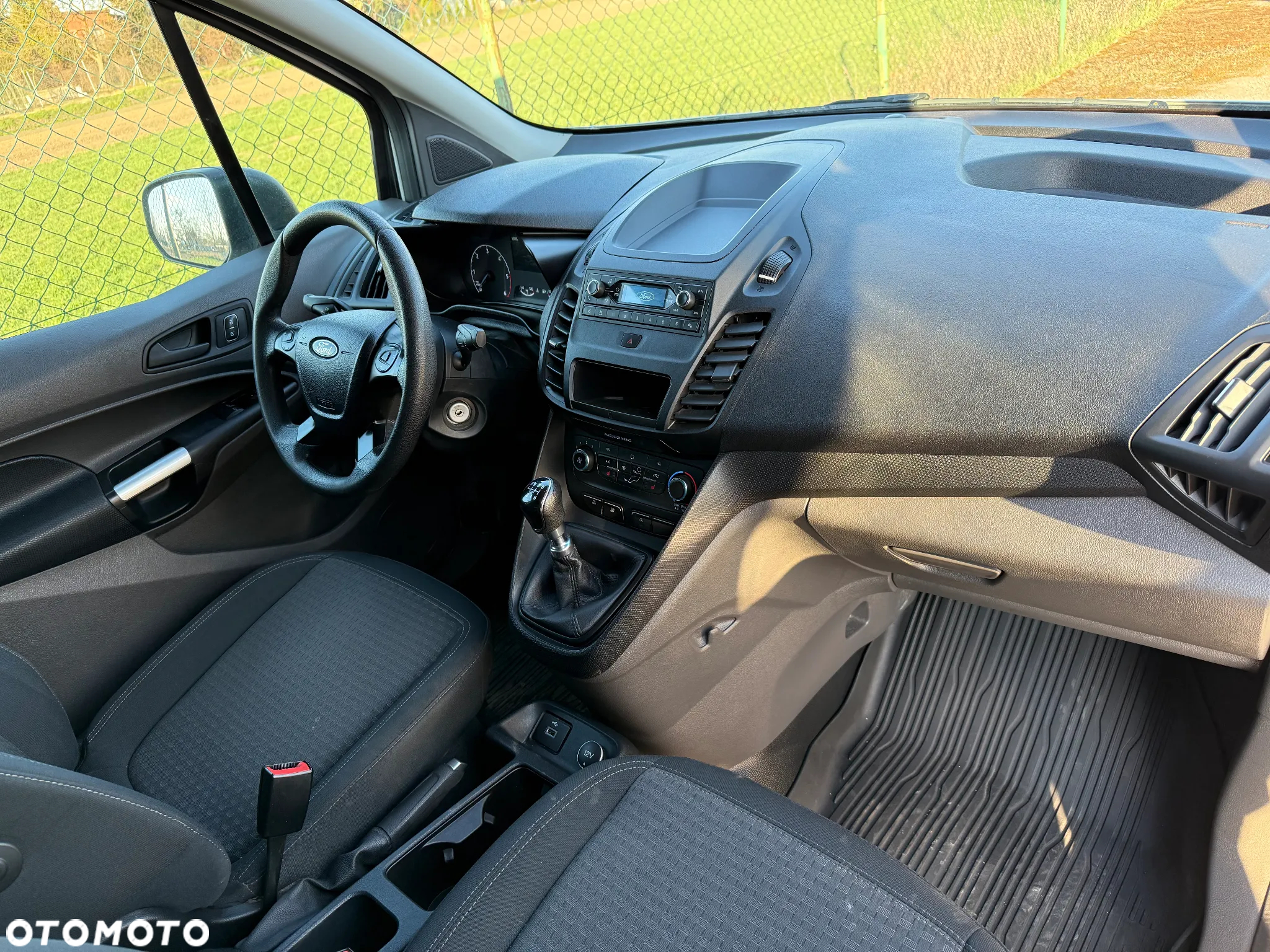 Ford Transit Connect - 8
