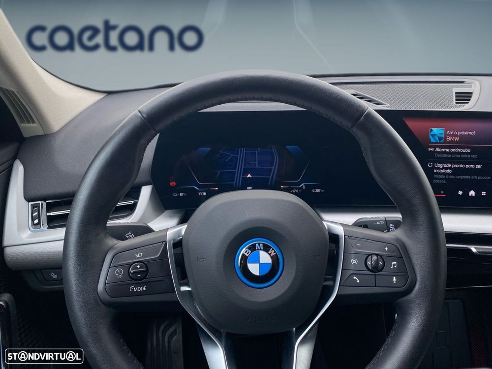 BMW iX1 eDrive20 - 6