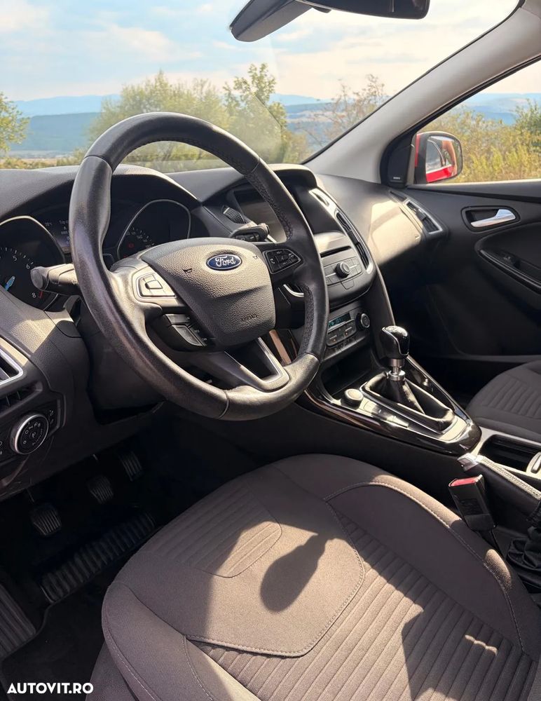 Ford Focus 1.5 EcoBoost Titanium - 14