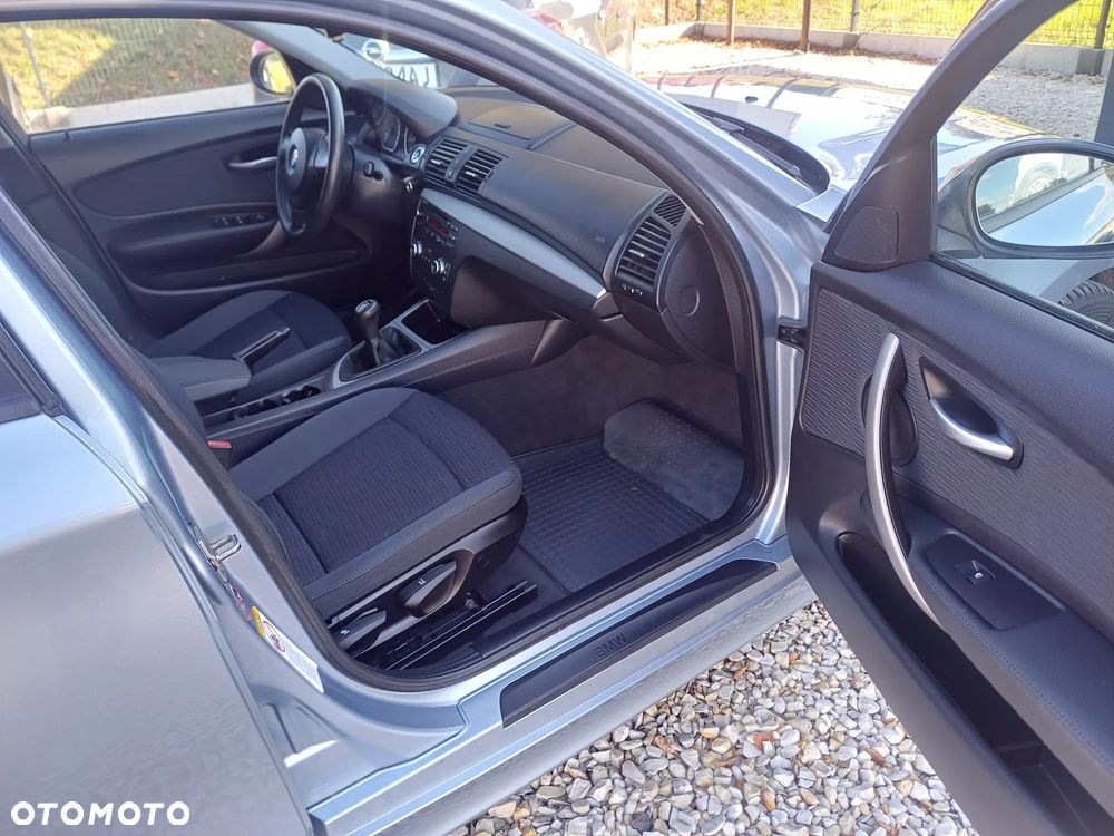 BMW Seria 1 116i - 13