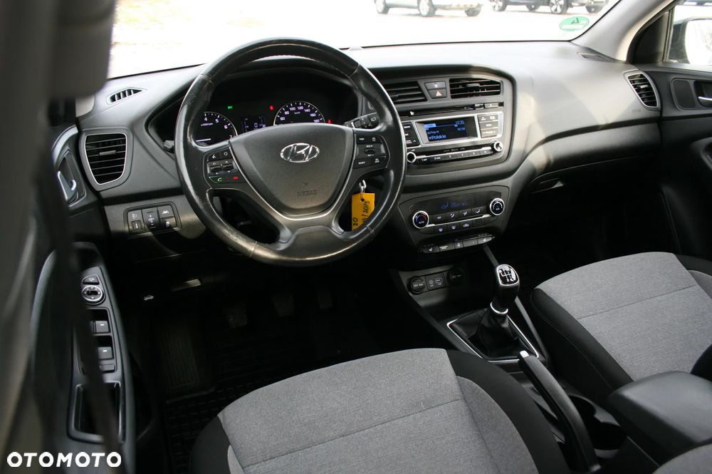 Hyundai i20 1.4 Comfort - 8