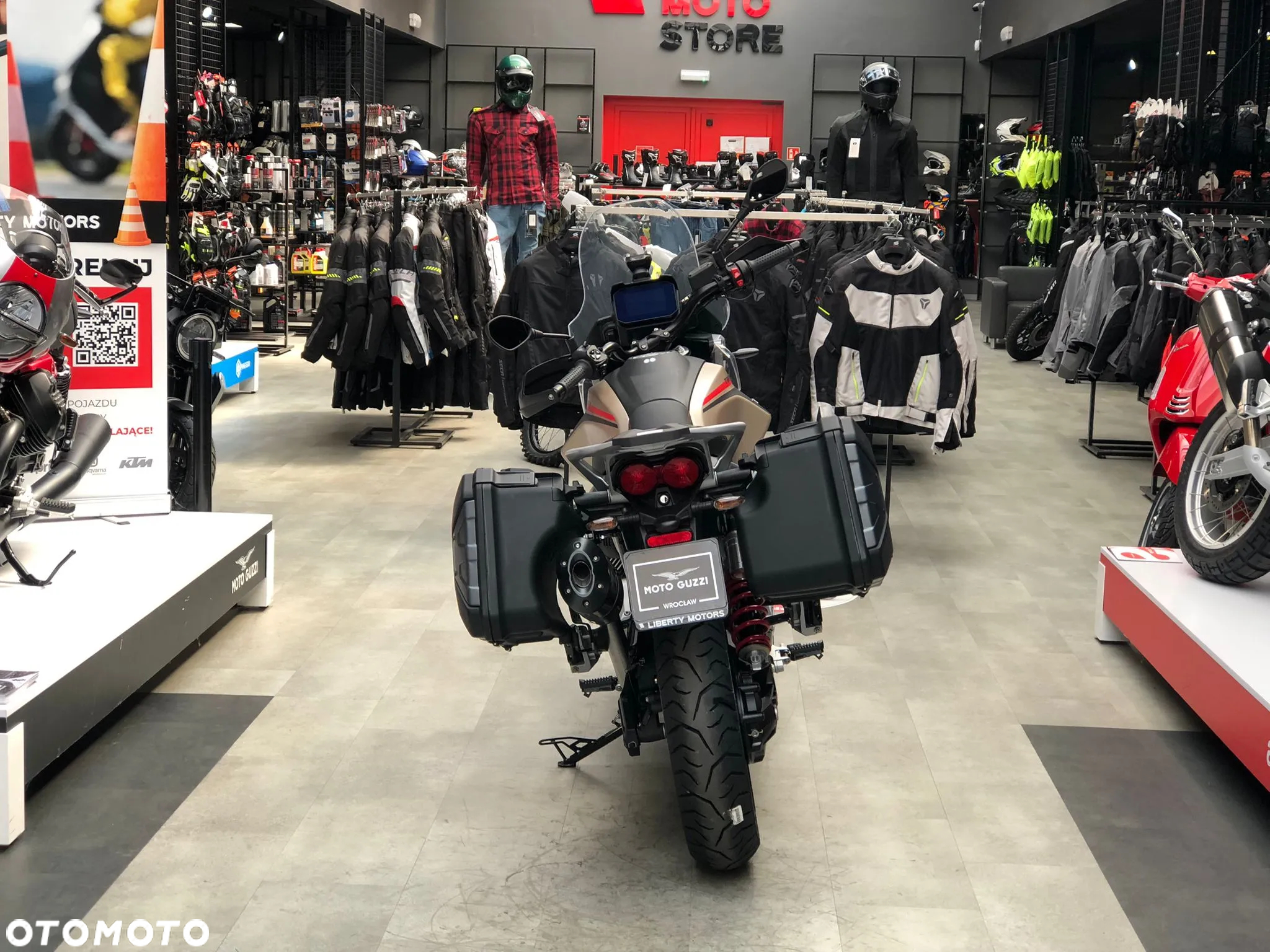 Moto Guzzi V85 - 6