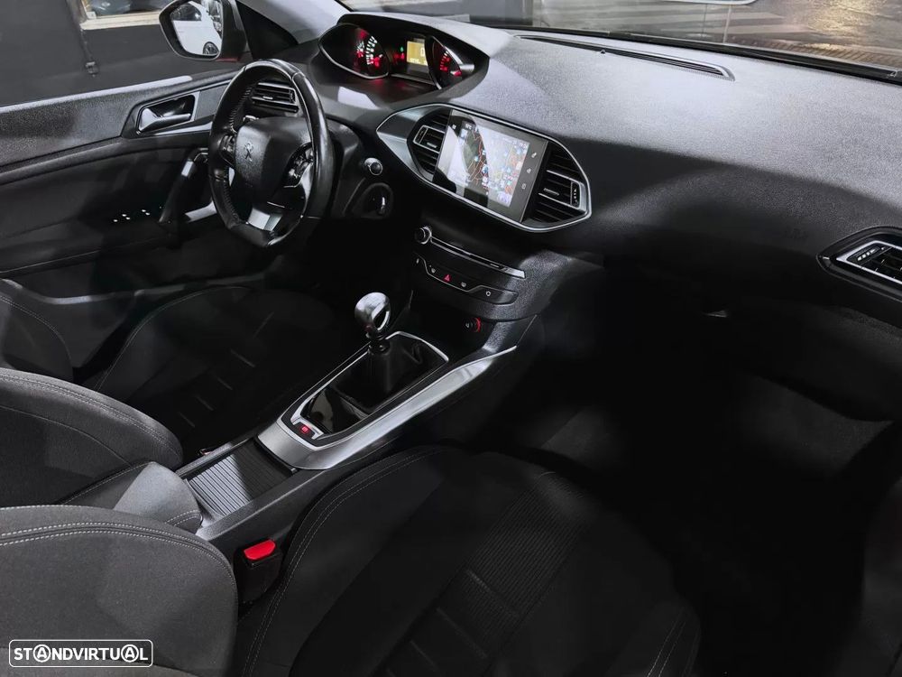 Peugeot 308 1.6 e-HDi Allure J17 - 12