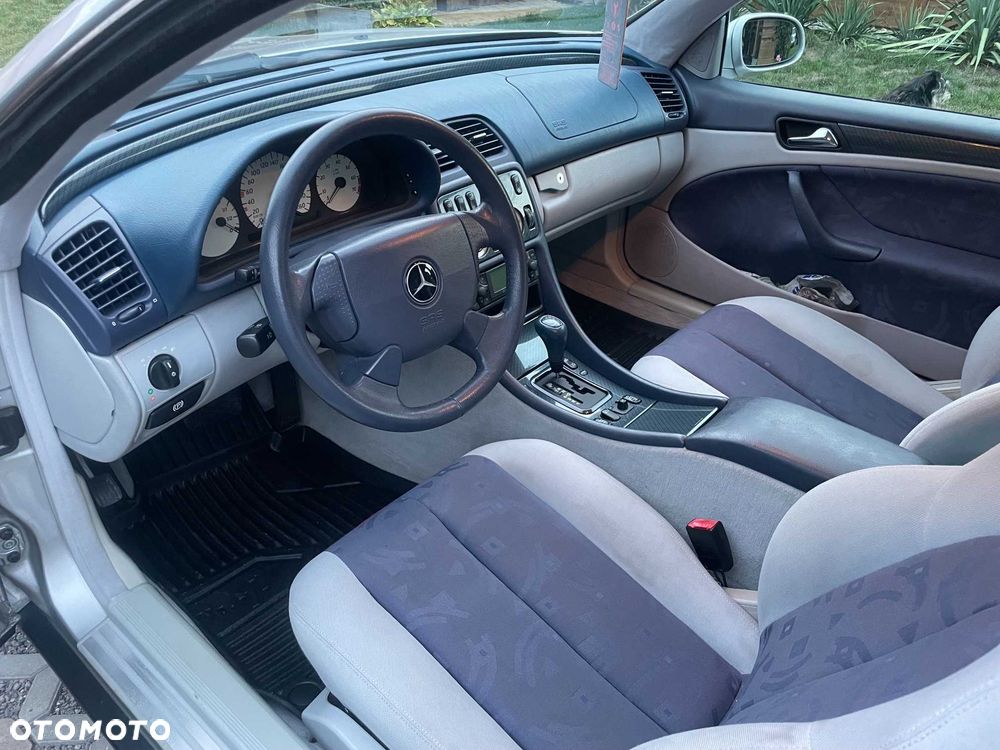 Mercedes-Benz CLK - 6