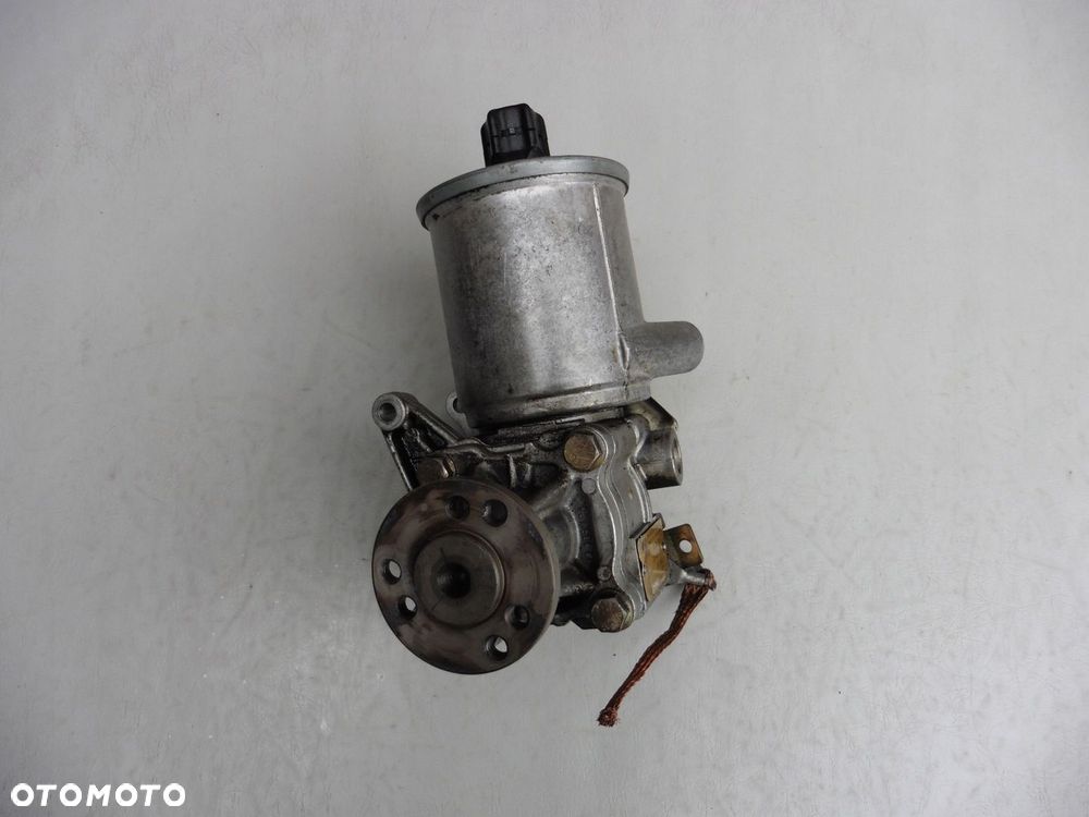 Pompa wspomagania Mercedes W124 C124 VT67 02-105 760 2,0D LUK - 2