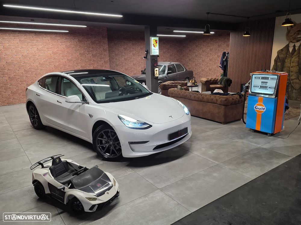 Tesla Model 3 Long Range AWD Dual Motor - 40