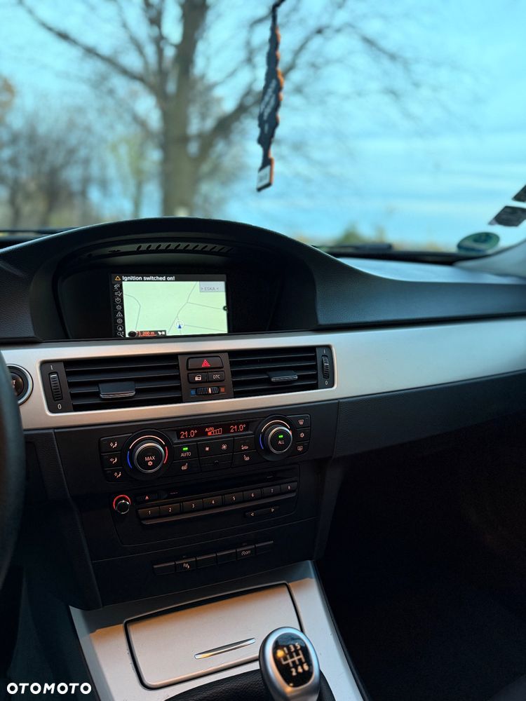 BMW Seria 3 318d - 12