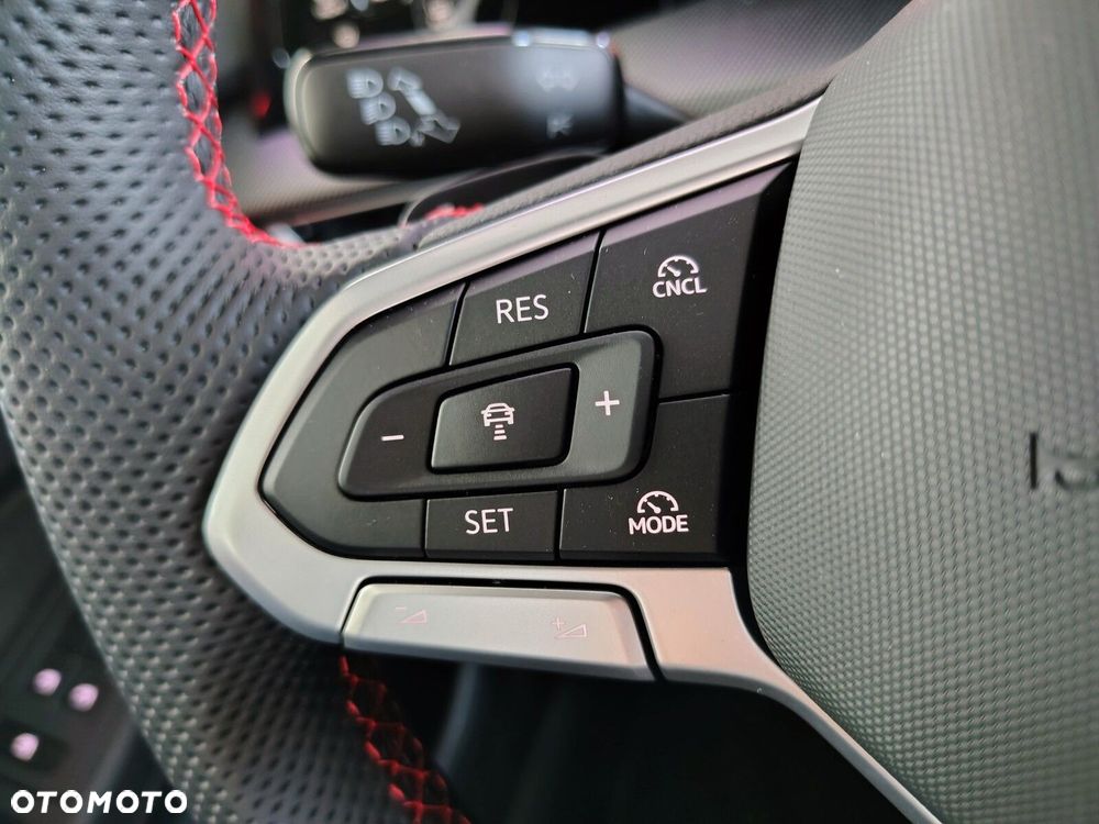 Volkswagen Golf - 16