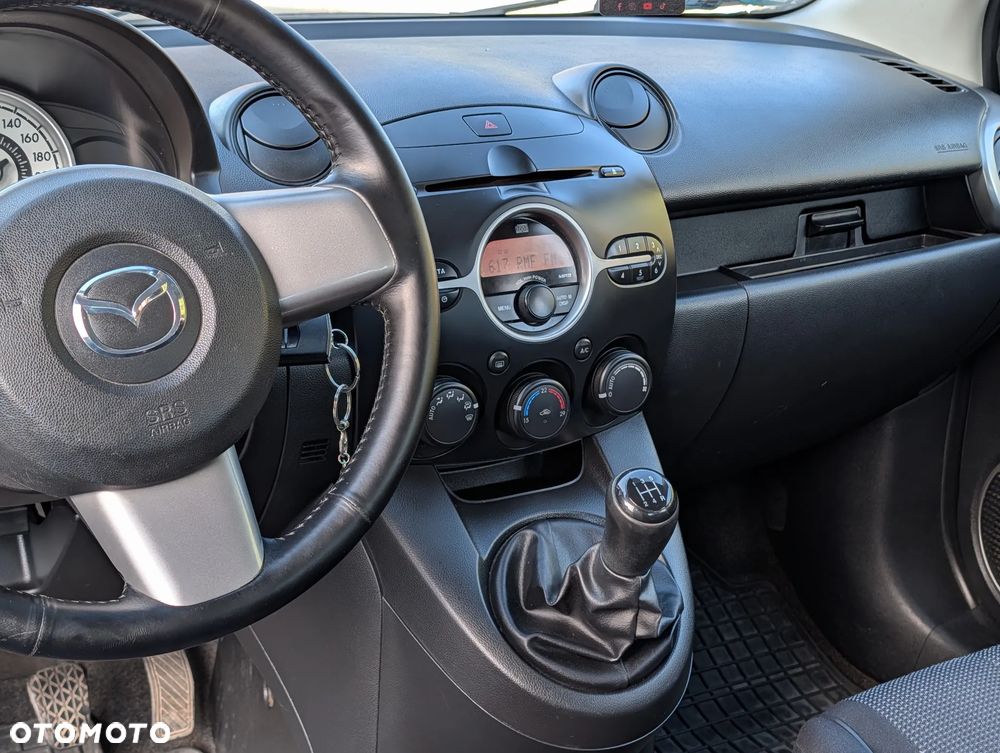 Mazda 2 - 18