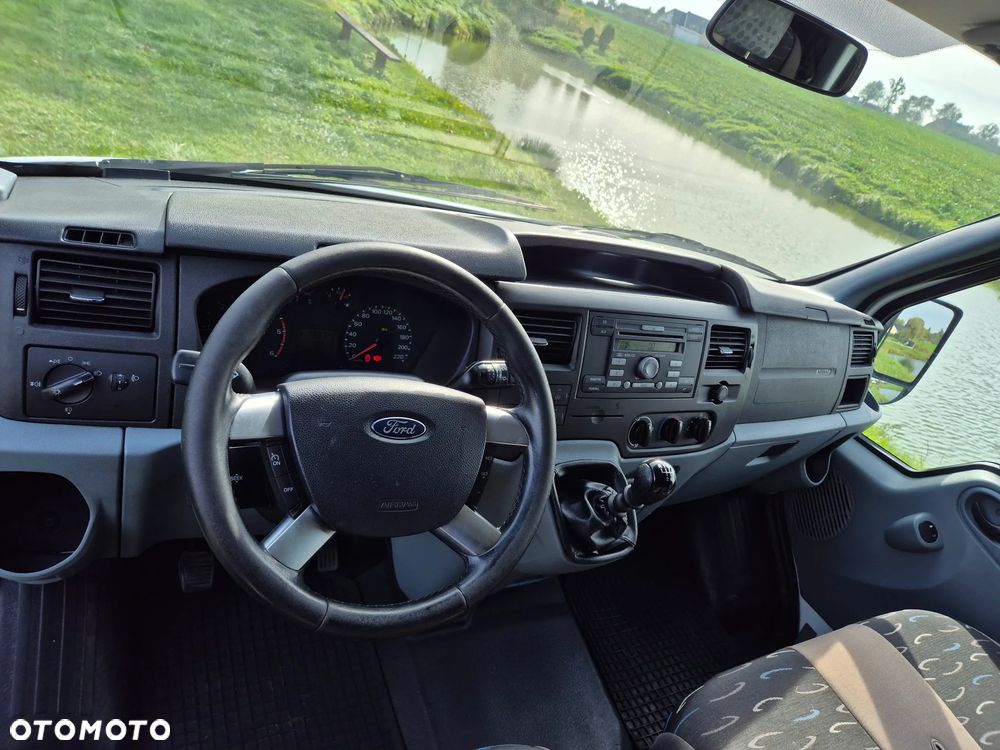 Ford Transit - 21