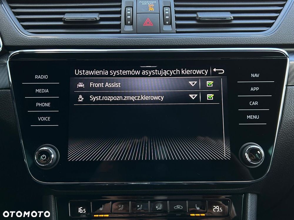 Skoda Superb 2.0 TSI Sportline DSG - 32