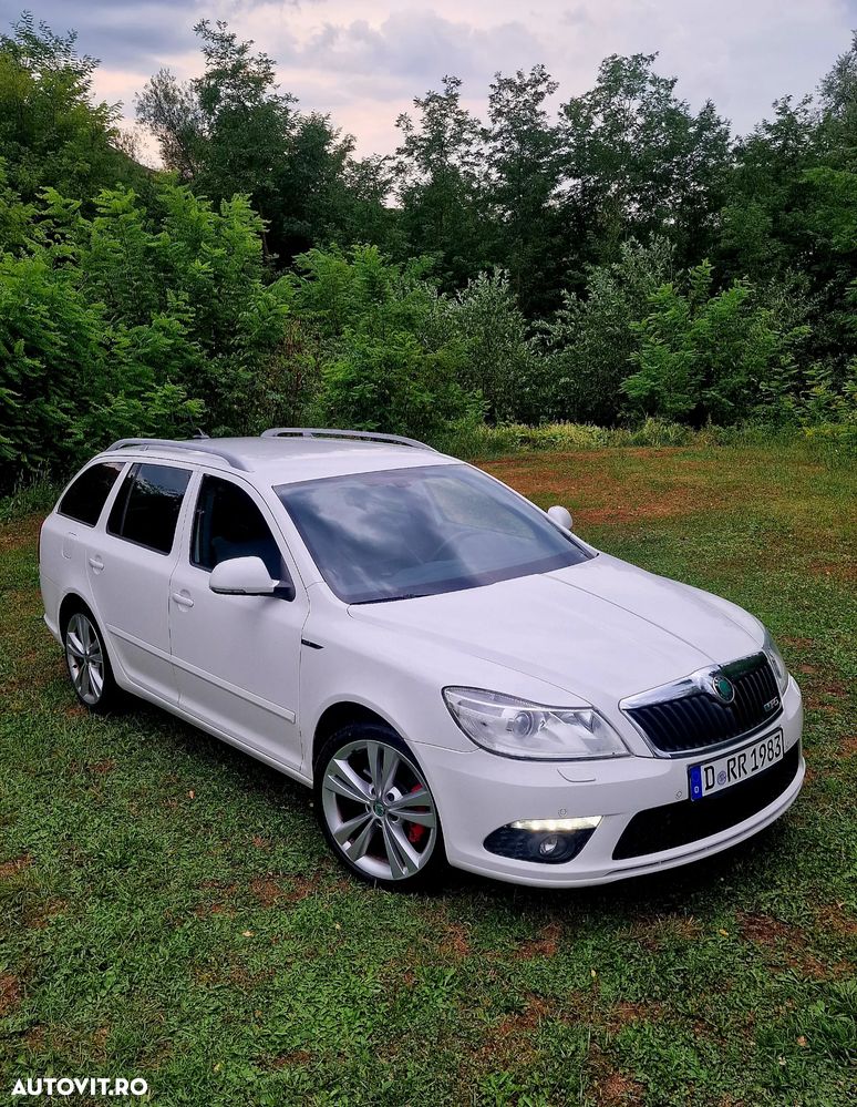 Skoda Octavia 2.0 TDI CR DPF RS - 29