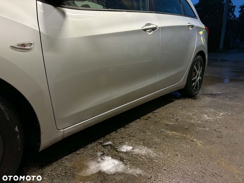 Hyundai i30 1.4 CRDi Classic + - 5