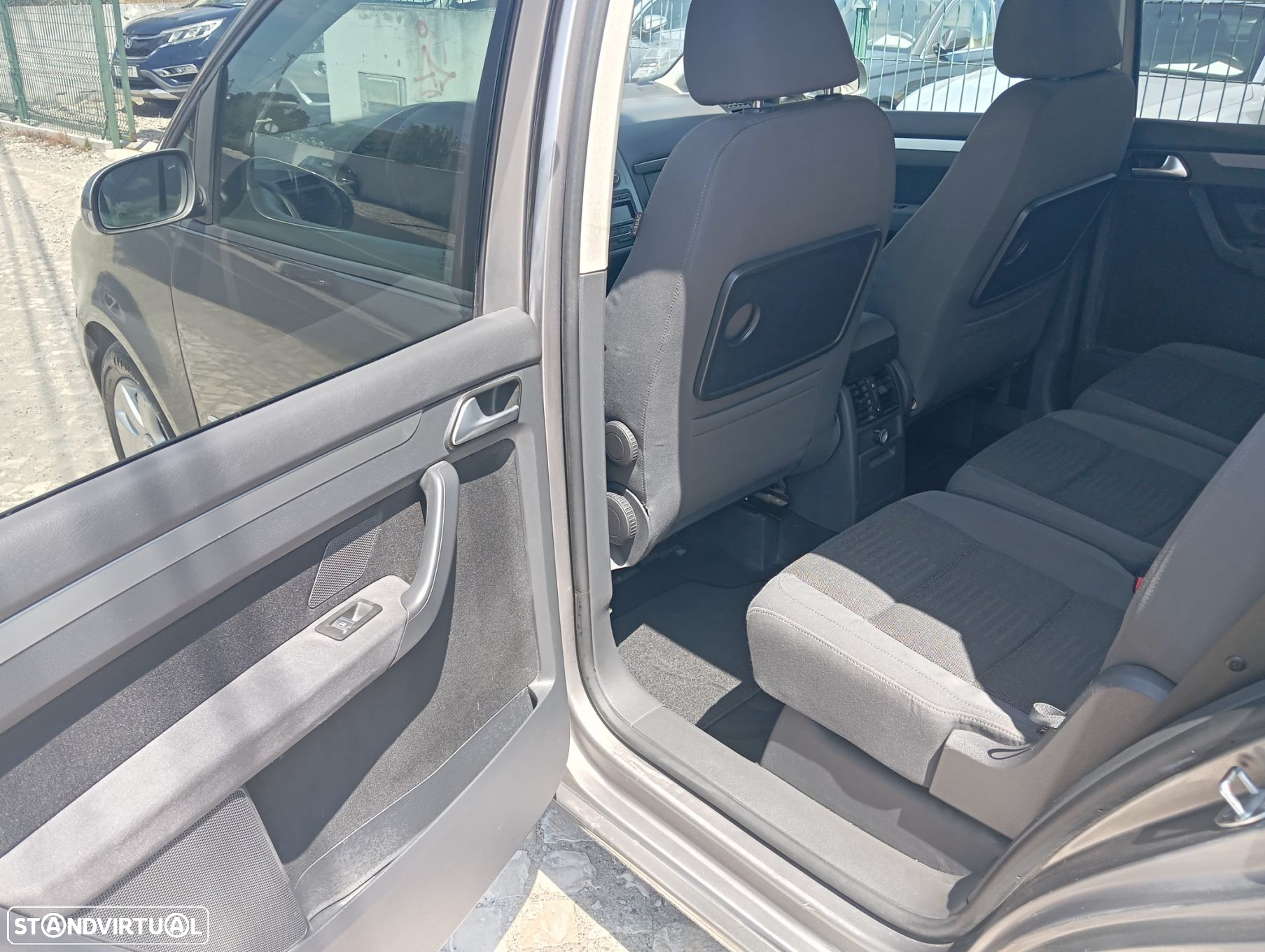 VW Touran 1.9 TDi Highline 7L - 13
