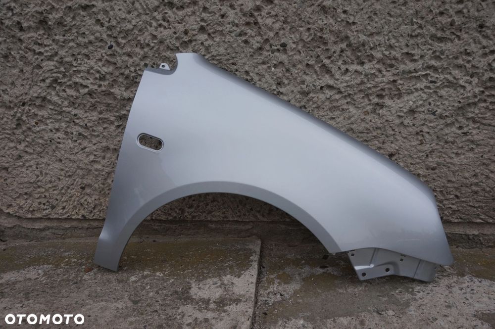 BŁOTNIK PRZÓD PRAWY VW POLO 9N OKULAR LA7W 01/05r - 1