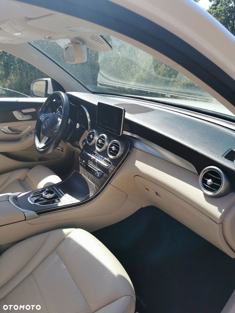 Mercedes-Benz GLC - 28