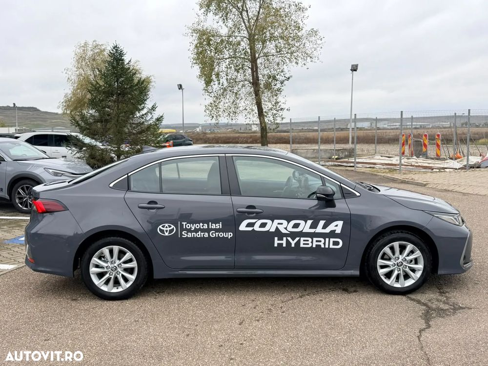 Toyota Corolla 1.8 HSD Business - 2