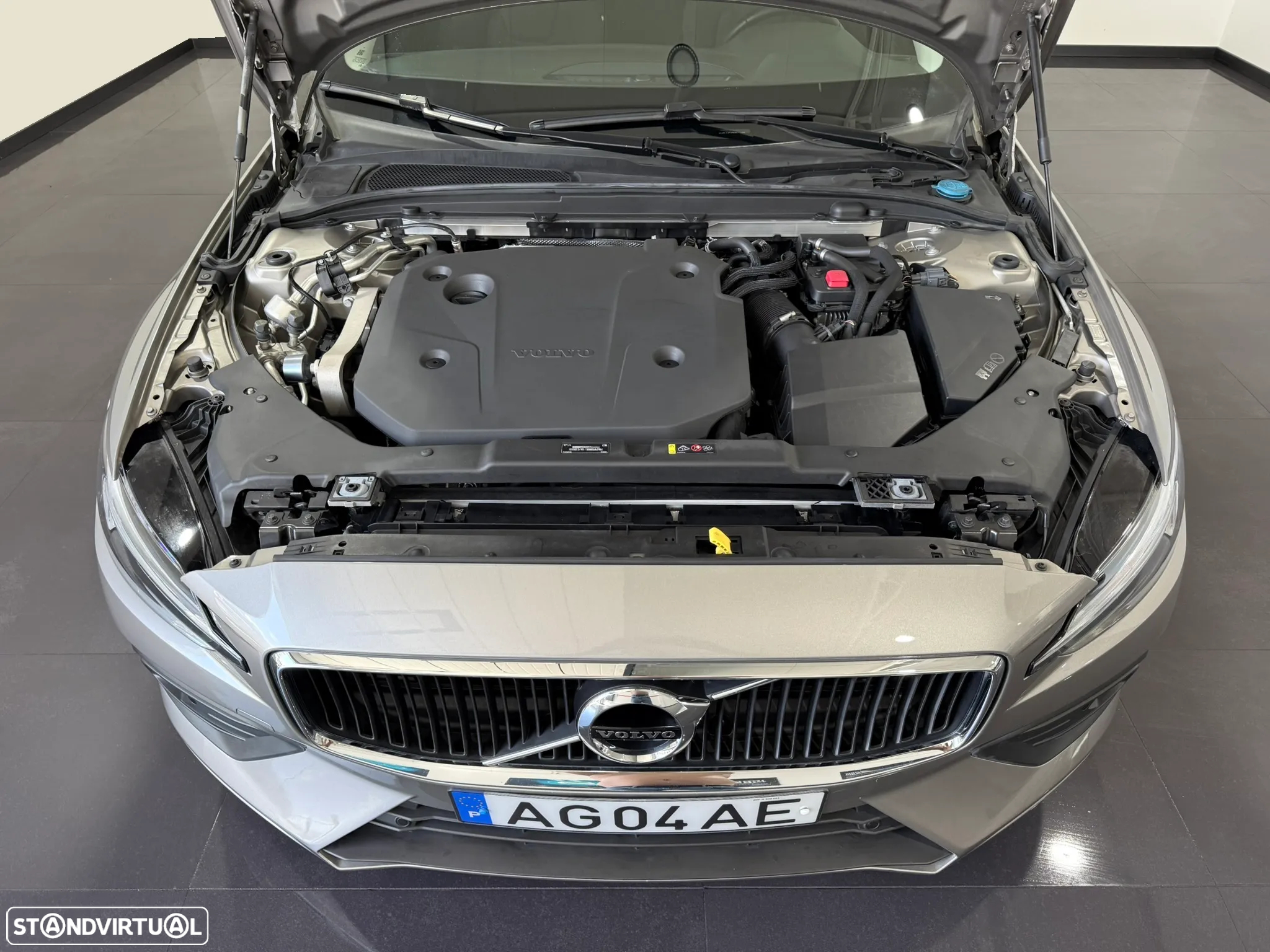 Volvo V60 2.0 B4 Momentum Geartronic - 49