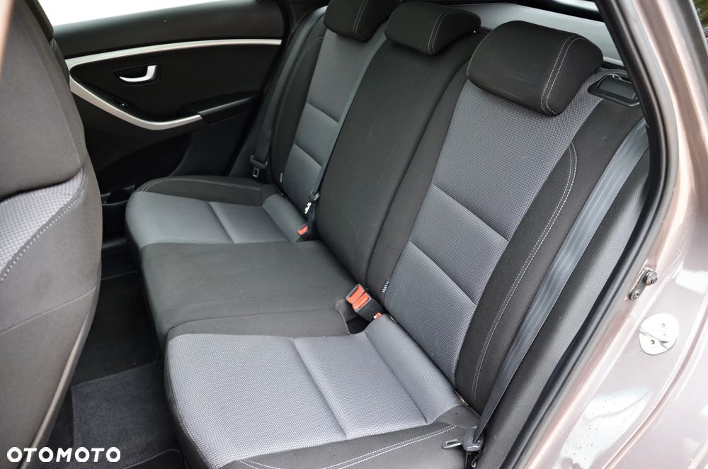 Hyundai i30 - 32