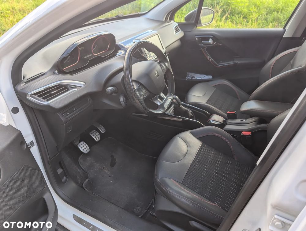 Peugeot 2008 PureTech 110 Stop&Start GT-Line Edition - 11